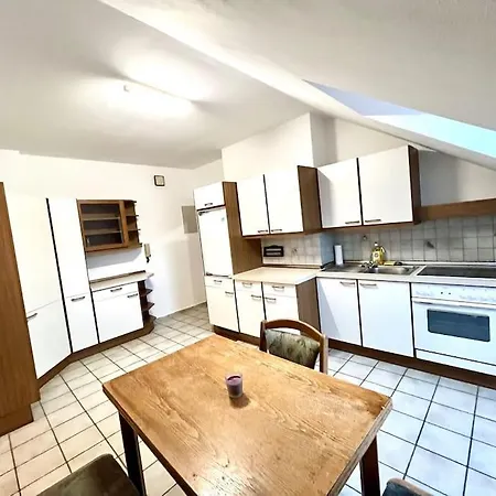 Διαμέρισμα Kino Naehe, Einkaufscenter Leitendorf