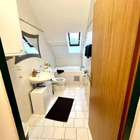 Kino Naehe, Einkaufscenter Apartment