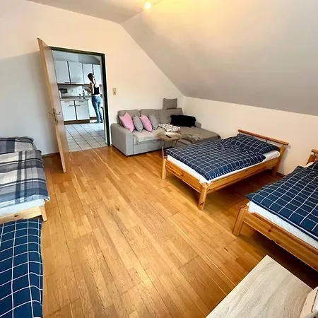 Kino Naehe, Einkaufscenter Διαμέρισμα Leitendorf